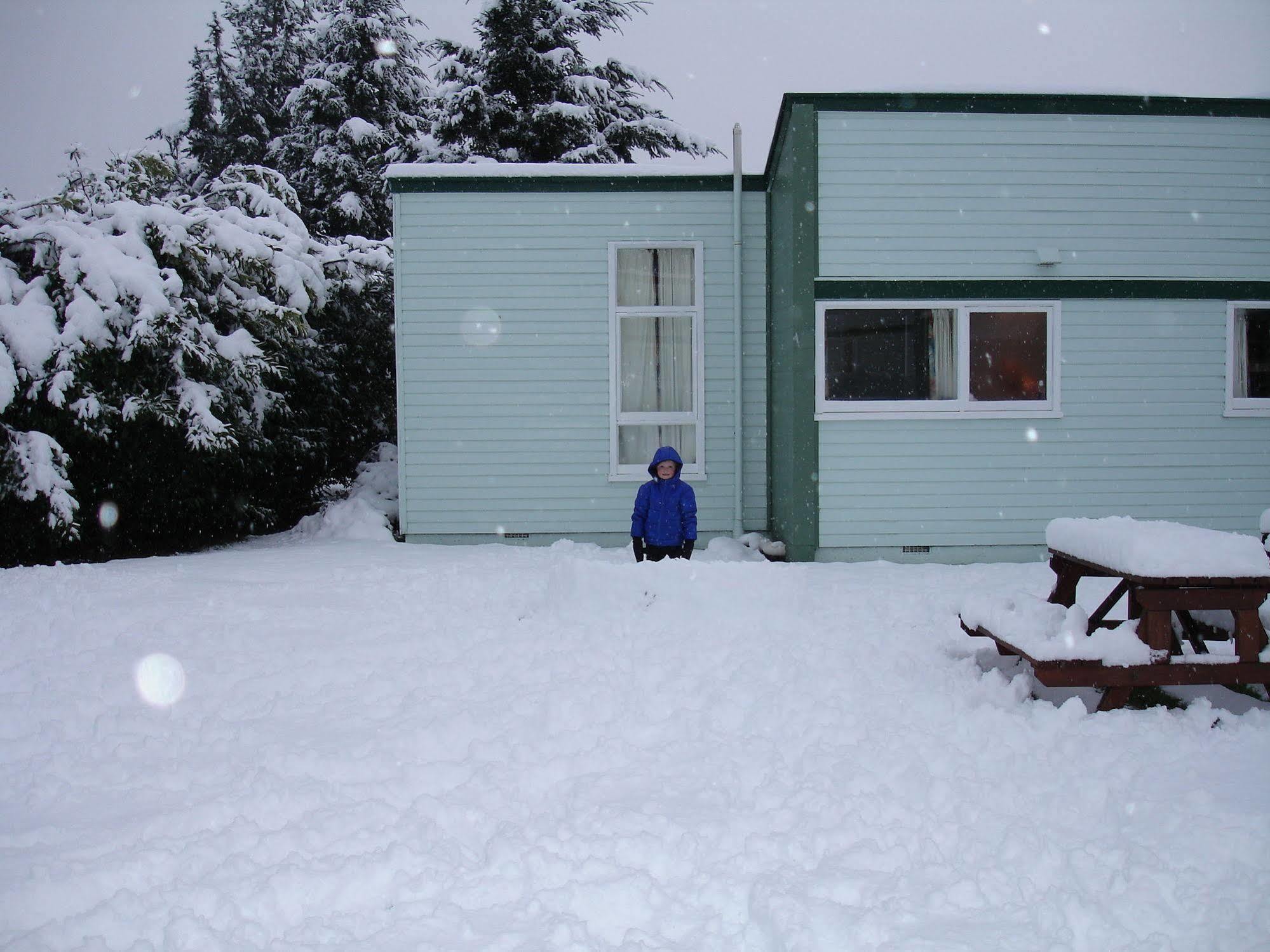 Alpine Holiday Apartments & Campground Hanmer Springs Exterior photo